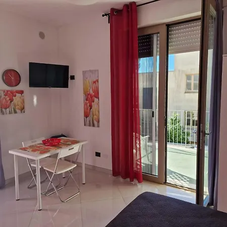 Luna Rossa Vacanza Apartment *