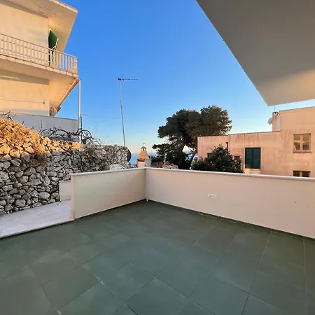 Luna Rossa Vacanza Apartment *